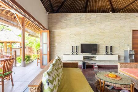 Villa Agung Lembongan Exteriör bild